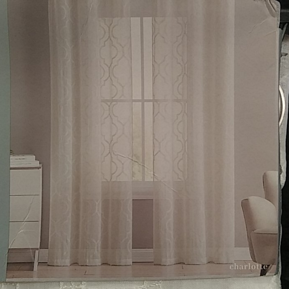 VCNY Charlotte embroidered set of 2 panels